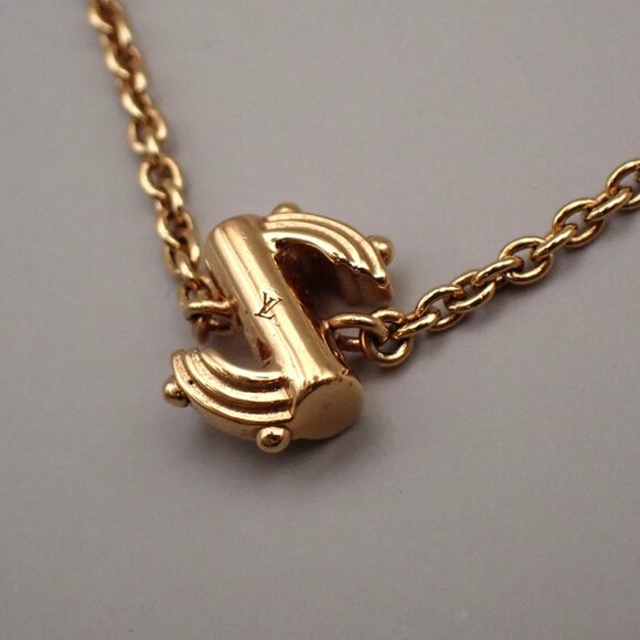 LOUIS VUITTON Logo LV & Me Chain Bracelet " S " Gold-Plated Italy M67176 65RL395 - Picture 3 of 16